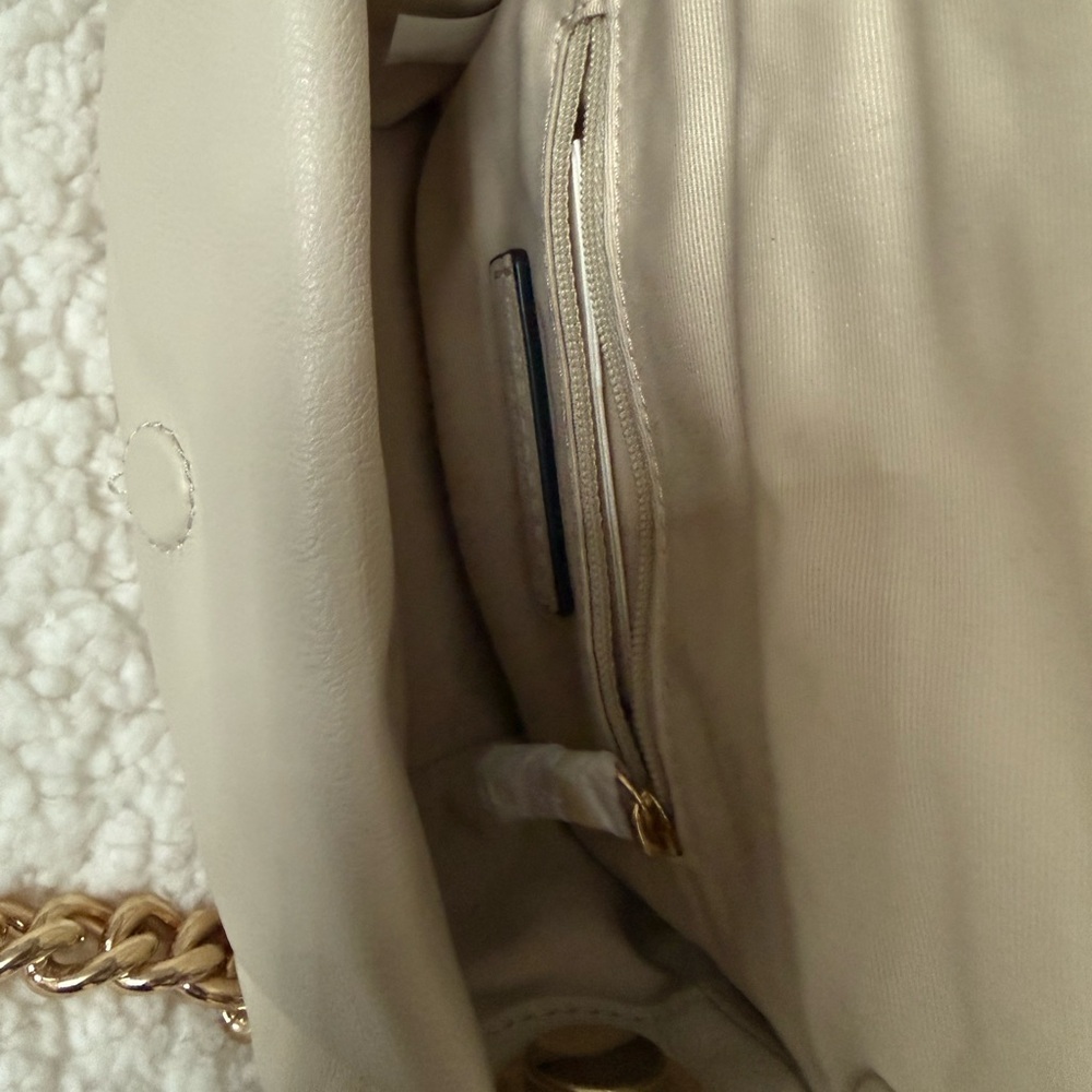 Marc Jacobs Cream Mini Pillow Bag - Picture 6 of 7